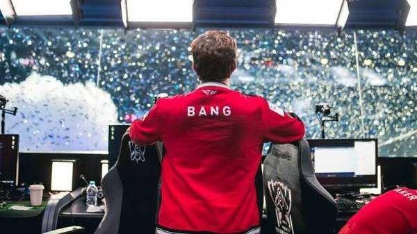 FunPlus Phoenix 在 VCT 2025： 中国第二阶段以对 Wolves Esports 的胜利开始；